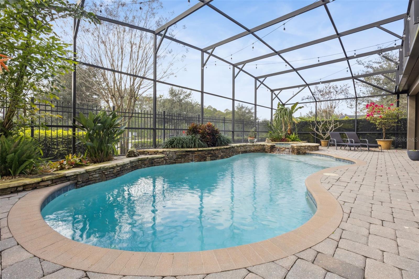 9253 ROYAL ESTATES BOULEVARD