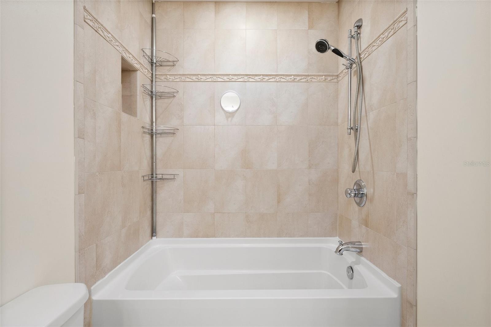 FOREST HILLS UN 2 - Residential