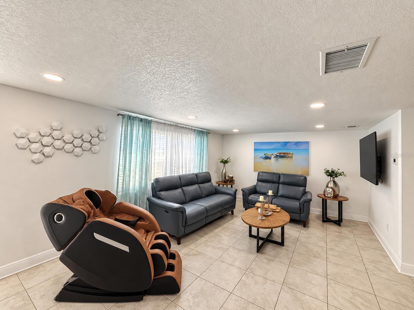 7541 ILEX DRIVE