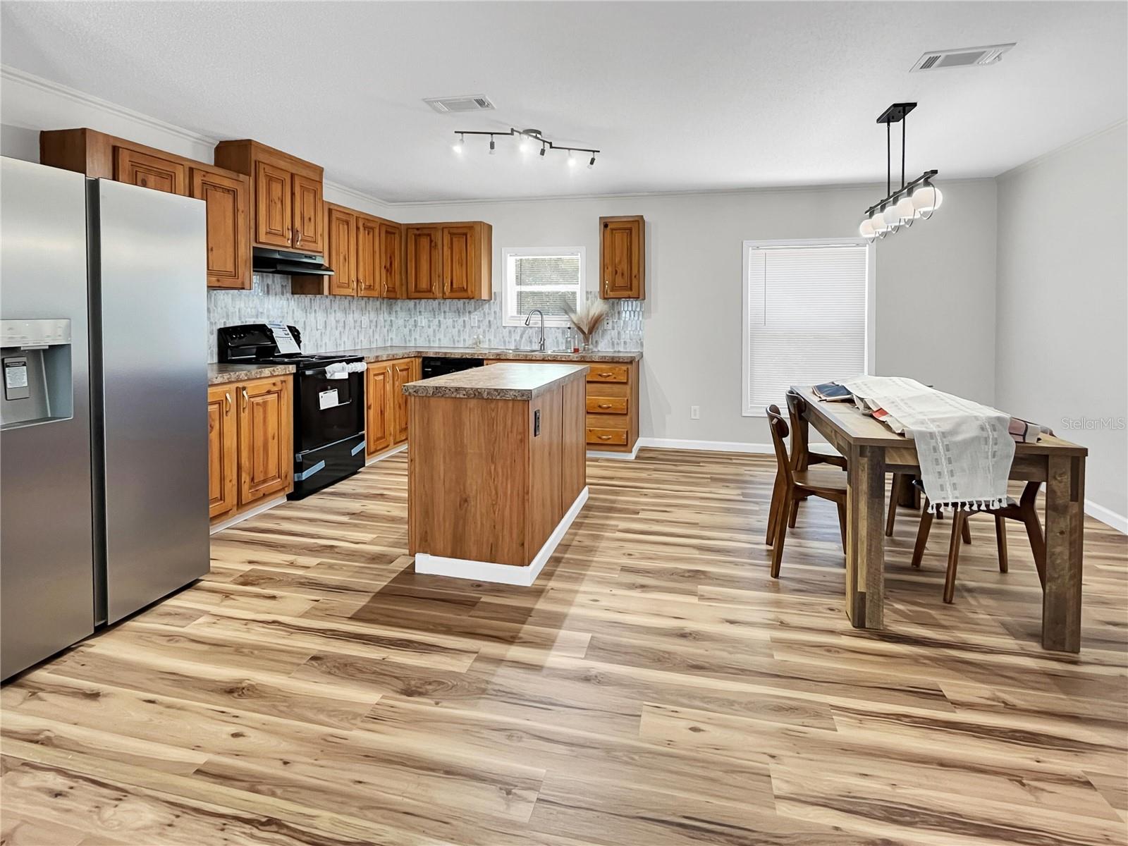 HIDDEN LAKE SUB - Residential