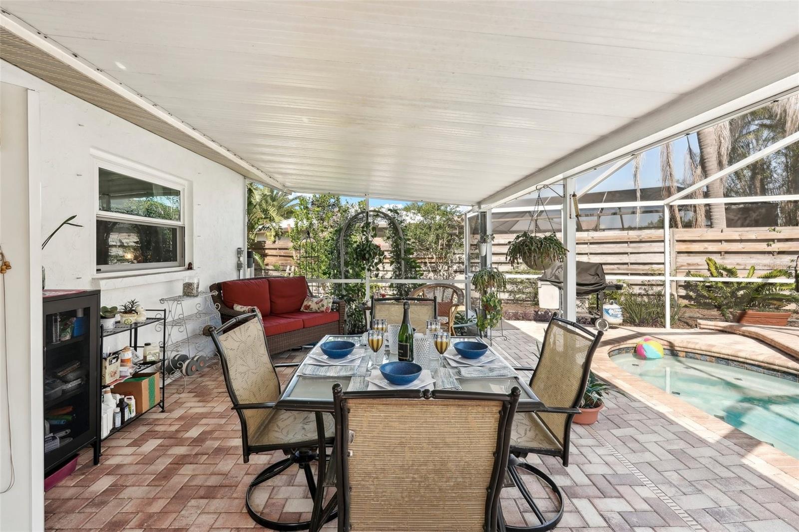 RIDGEWOOD ESTATES 20TH ADD - Residential