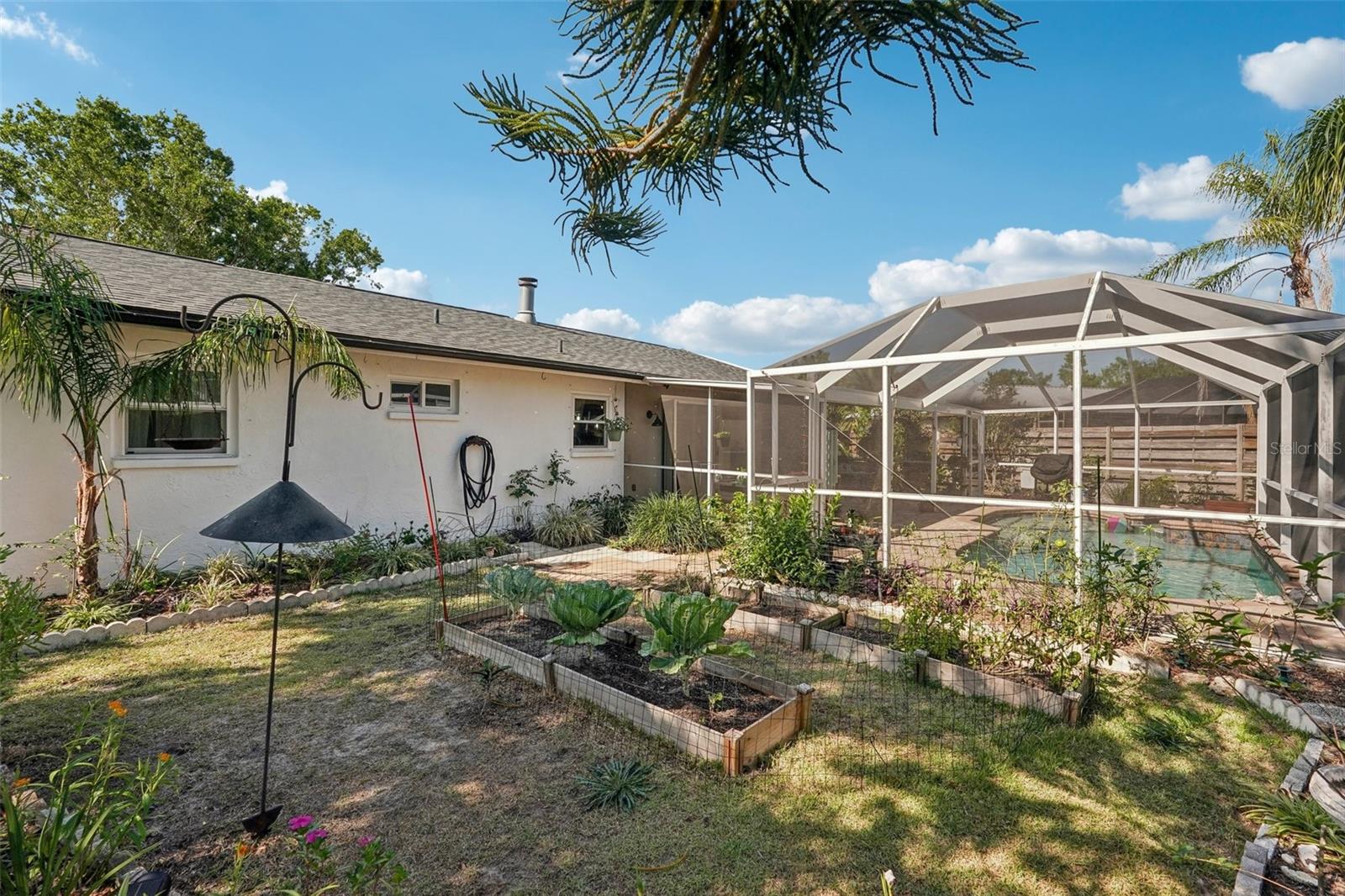 RIDGEWOOD ESTATES 20TH ADD - Residential