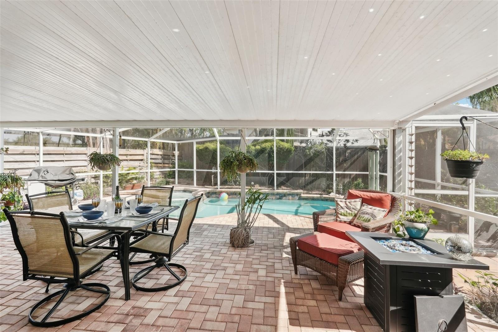 RIDGEWOOD ESTATES 20TH ADD - Residential