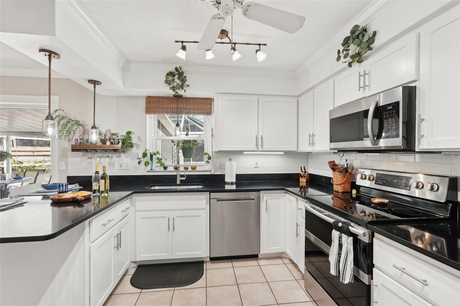 RIDGEWOOD ESTATES 20TH ADD - Residential