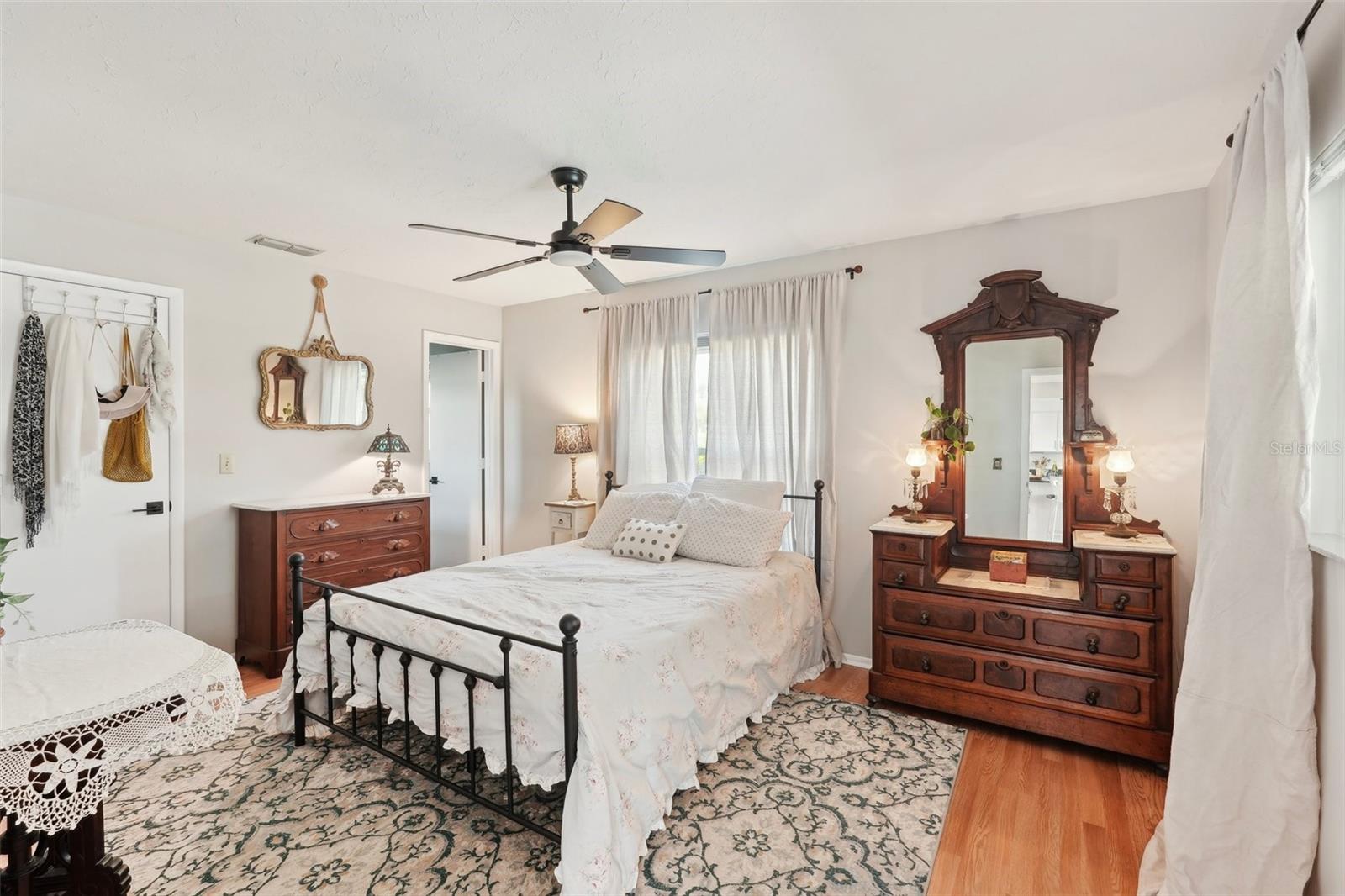 RIDGEWOOD ESTATES 20TH ADD - Residential