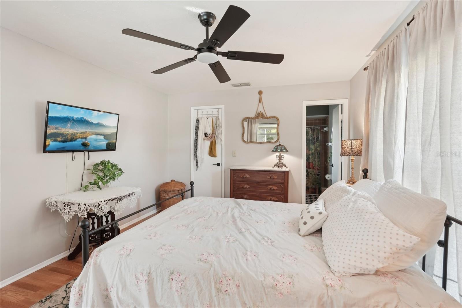 RIDGEWOOD ESTATES 20TH ADD - Residential