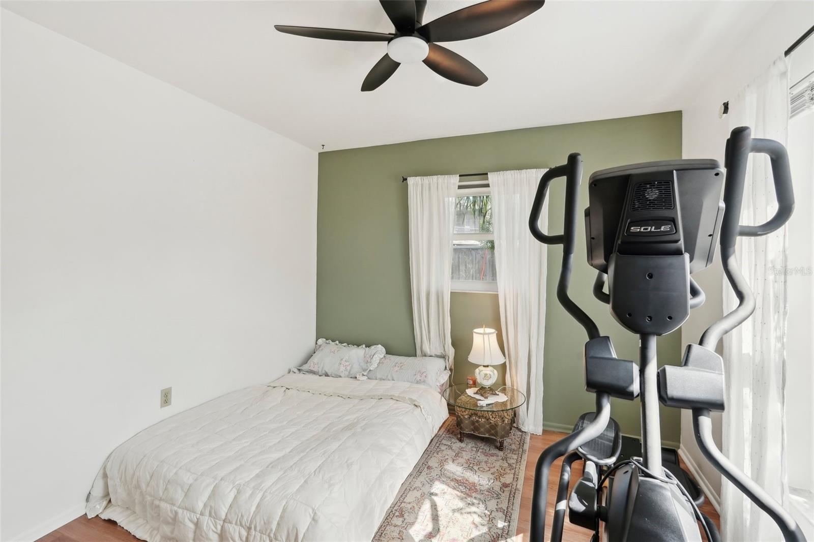 RIDGEWOOD ESTATES 20TH ADD - Residential