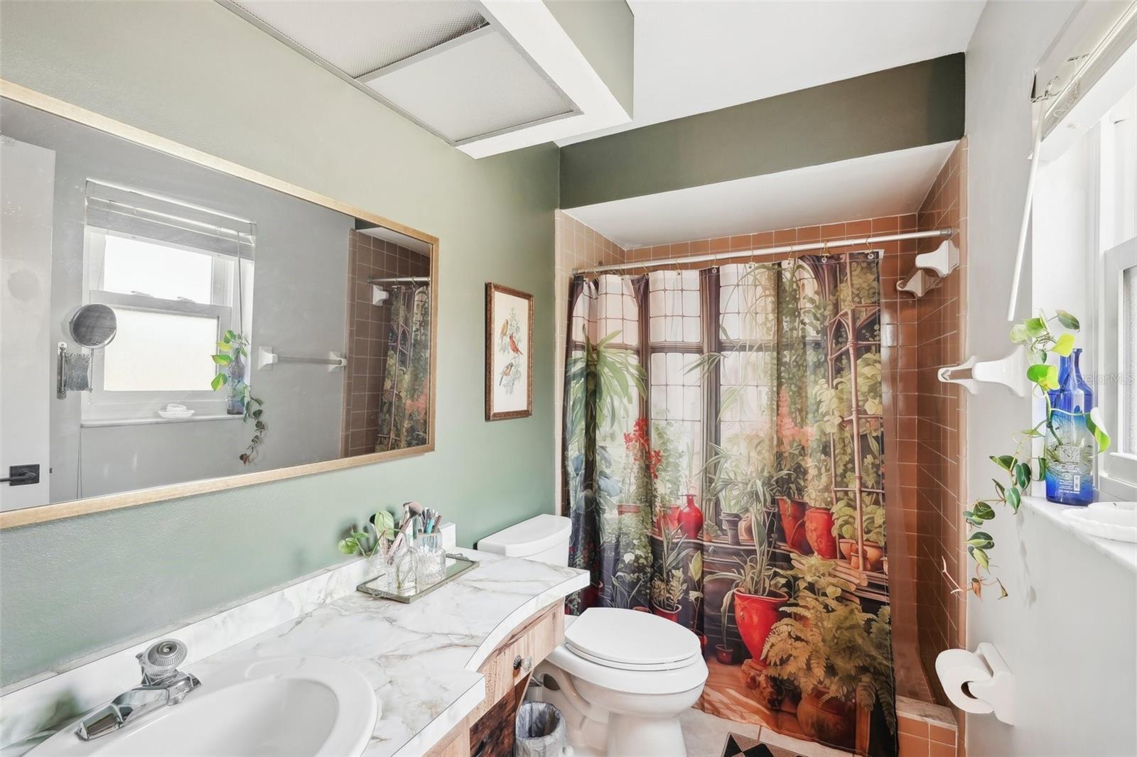 RIDGEWOOD ESTATES 20TH ADD - Residential