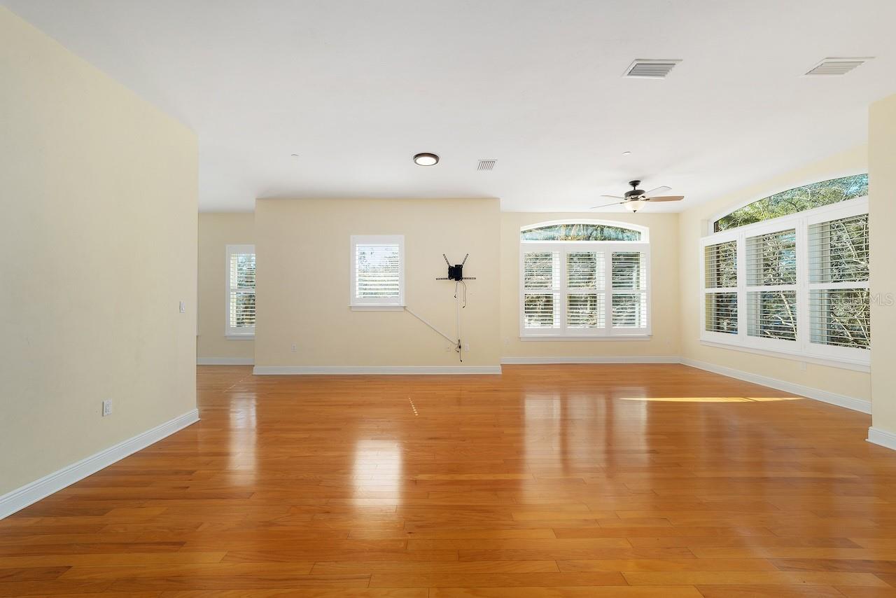 REGENTS PARK CONDO PH II - Residential