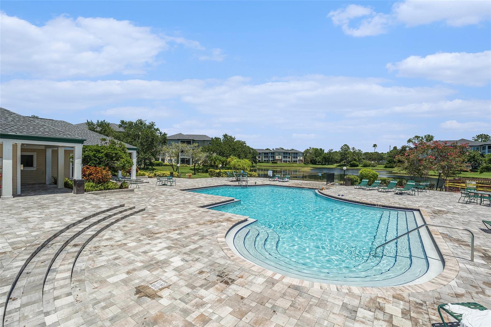 THE LANDINGS OF TAMPA A CONDOM - Residential