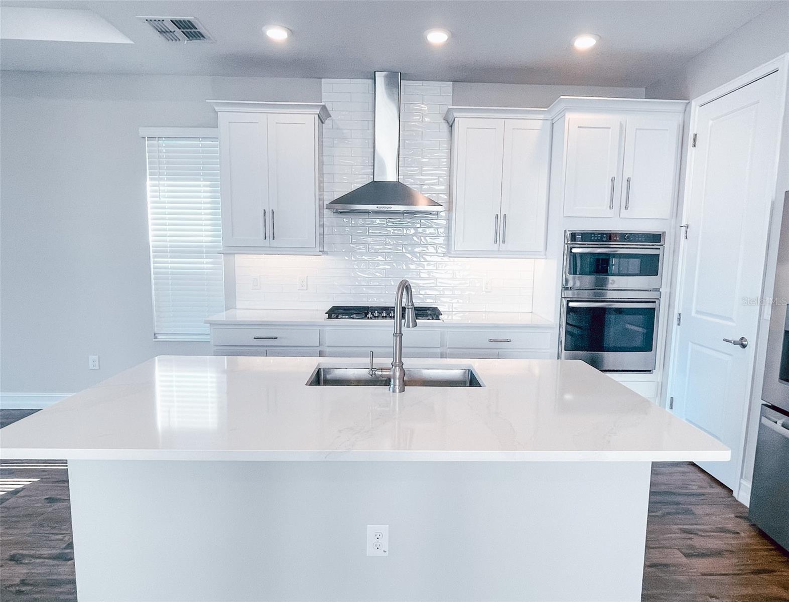 ESTANCIA PH 4 - Residential Lease