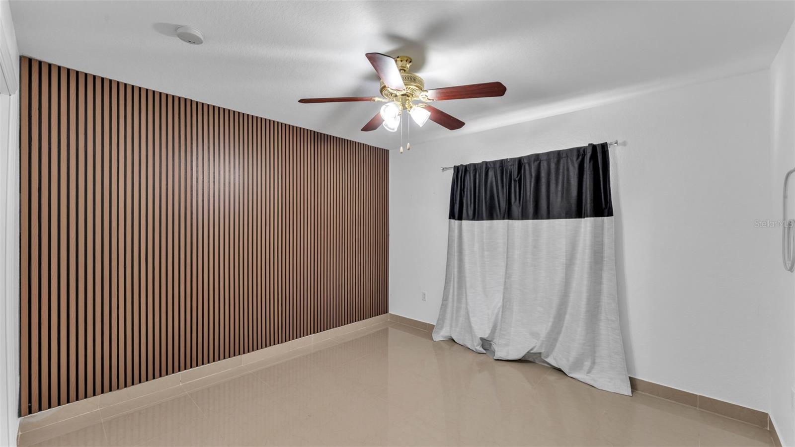 SAVANNA POINTE - Residential