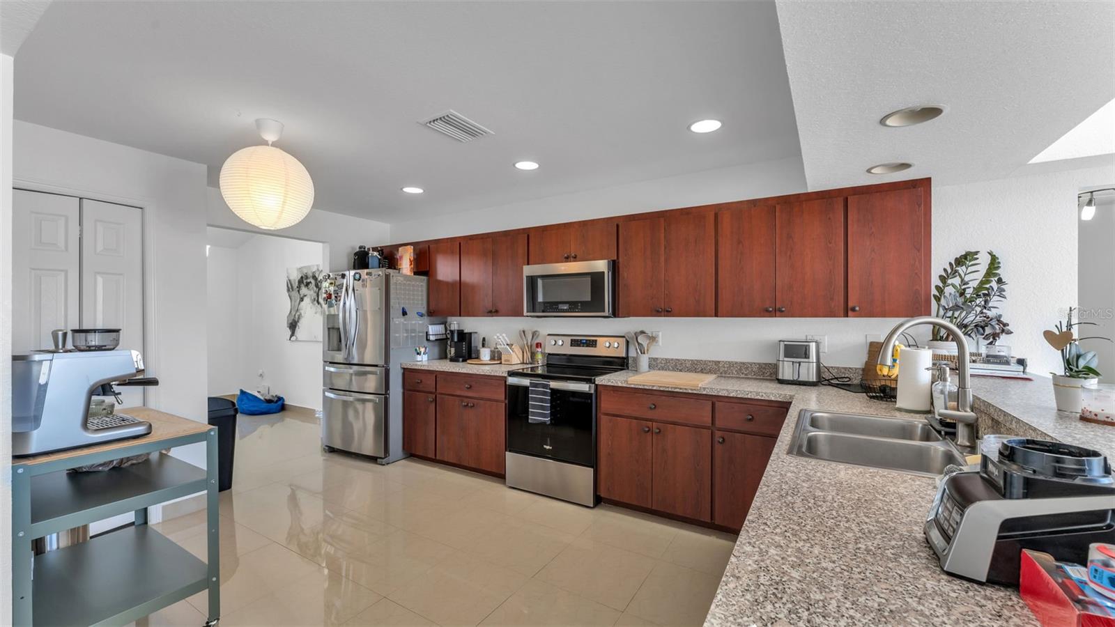 SAVANNA POINTE - Residential