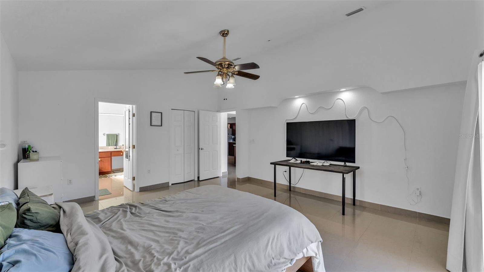 SAVANNA POINTE - Residential