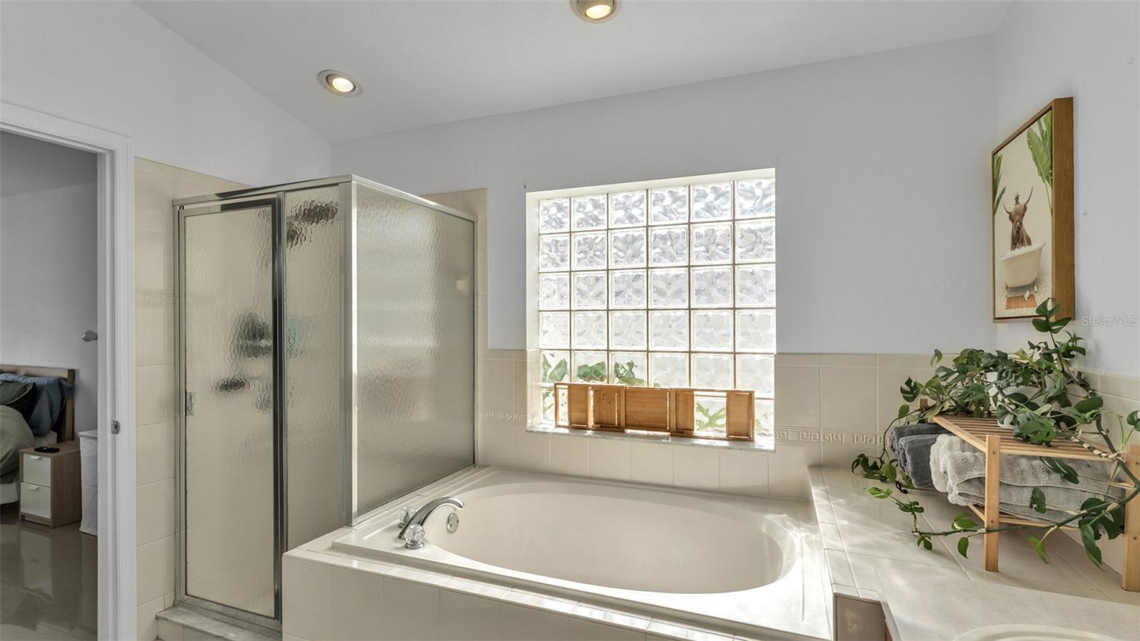 SAVANNA POINTE - Residential