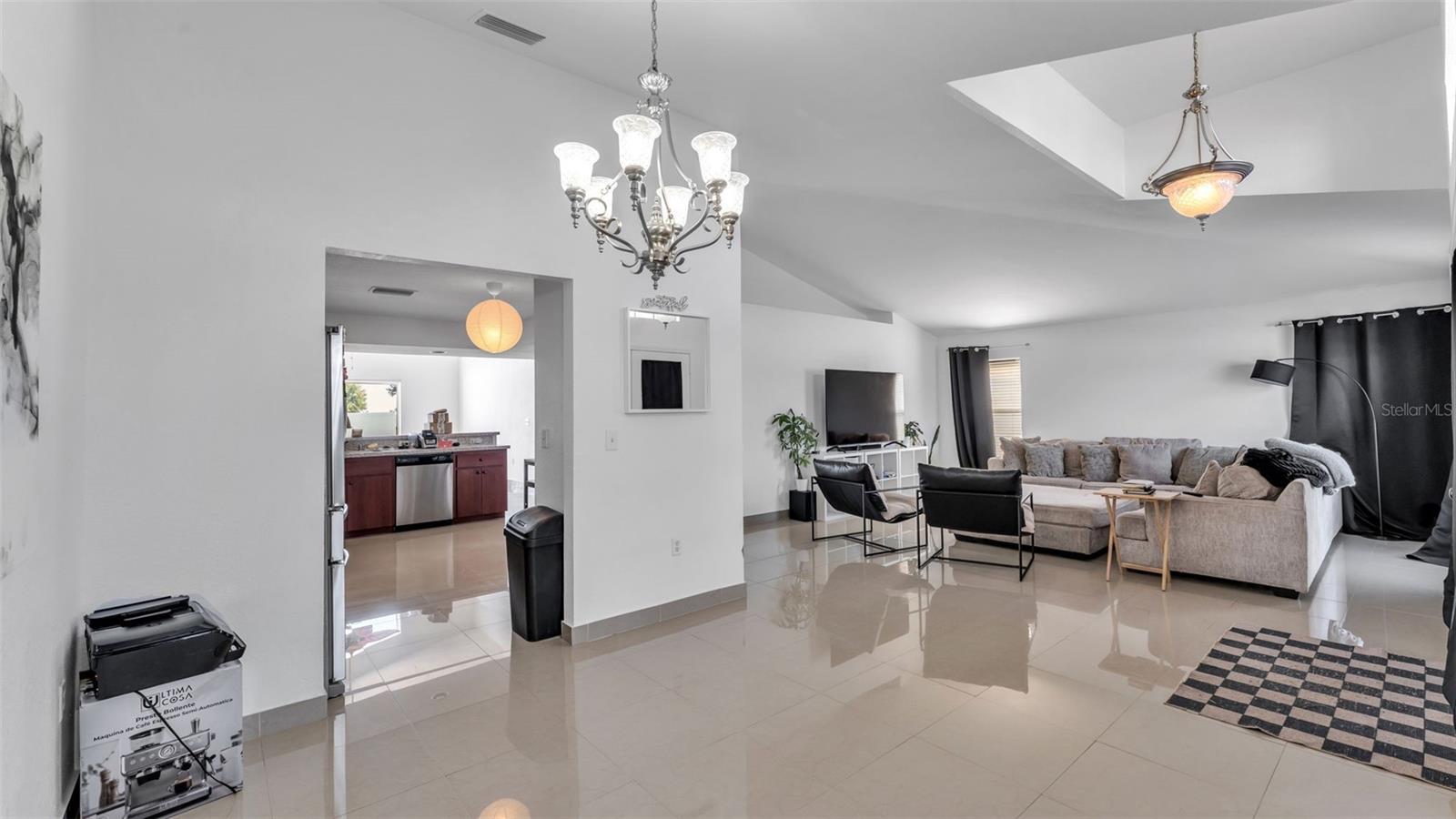 SAVANNA POINTE - Residential