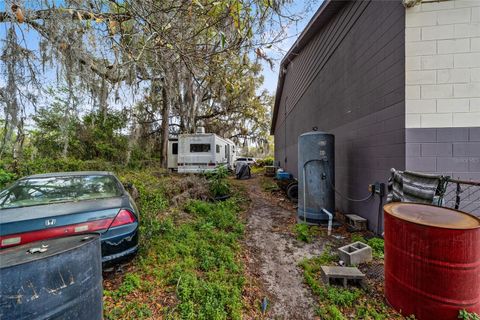 Tiny photo for 3721 NE 44th Street, Ocala, FL 34479 (MLS # OM719651)