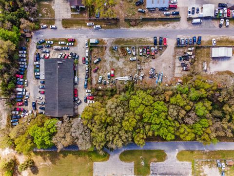 Tiny photo for 3721 NE 44th Street, Ocala, FL 34479 (MLS # OM719651)