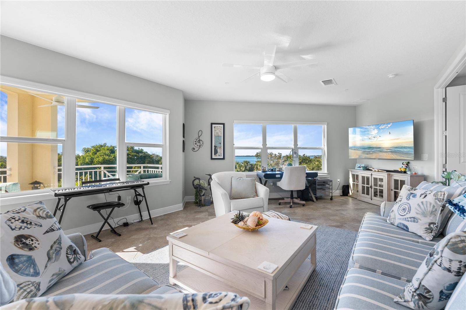 PALMA SOLA BAY CLUB PH 17B - Residential