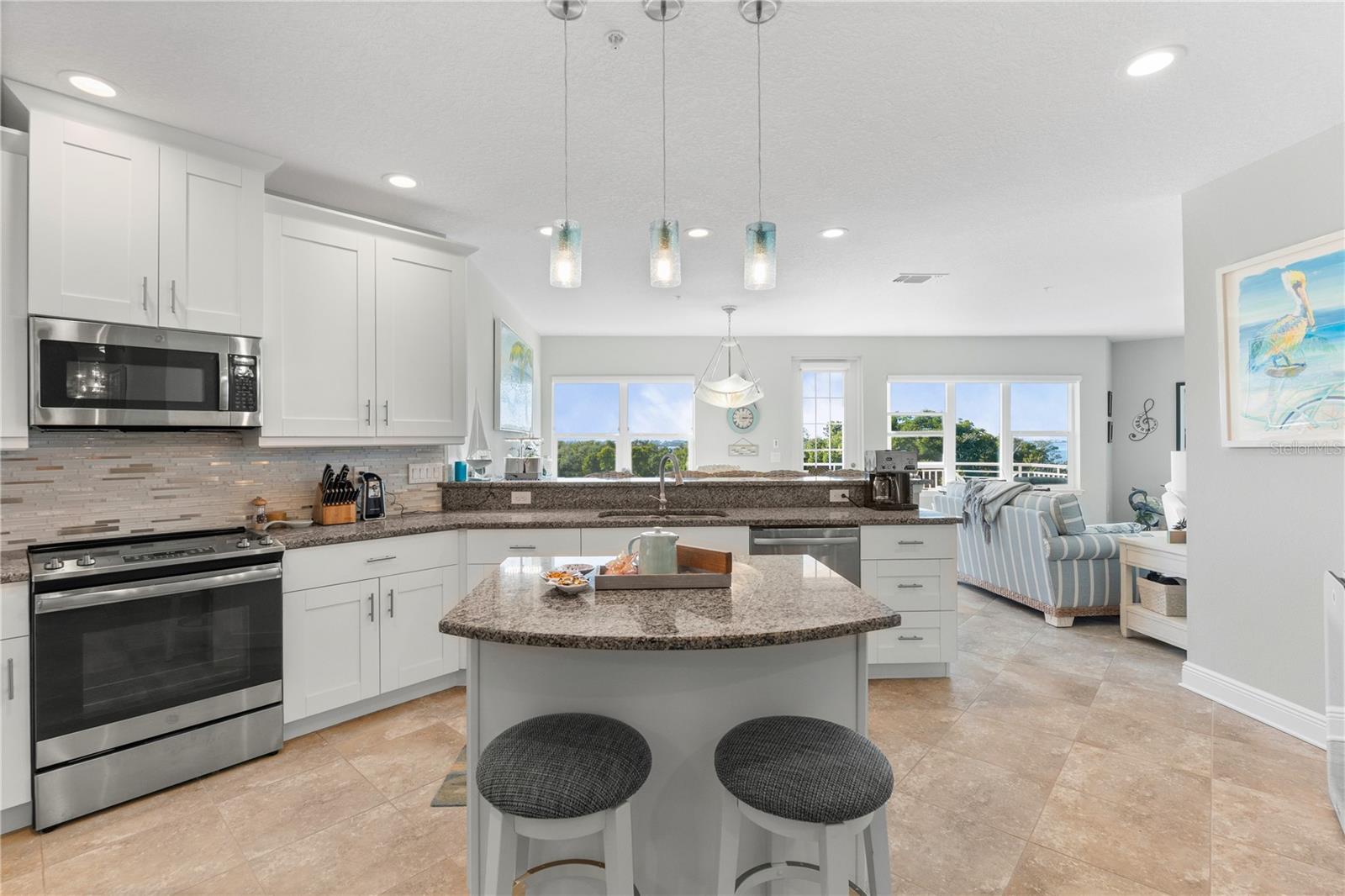 PALMA SOLA BAY CLUB PH 17B - Residential