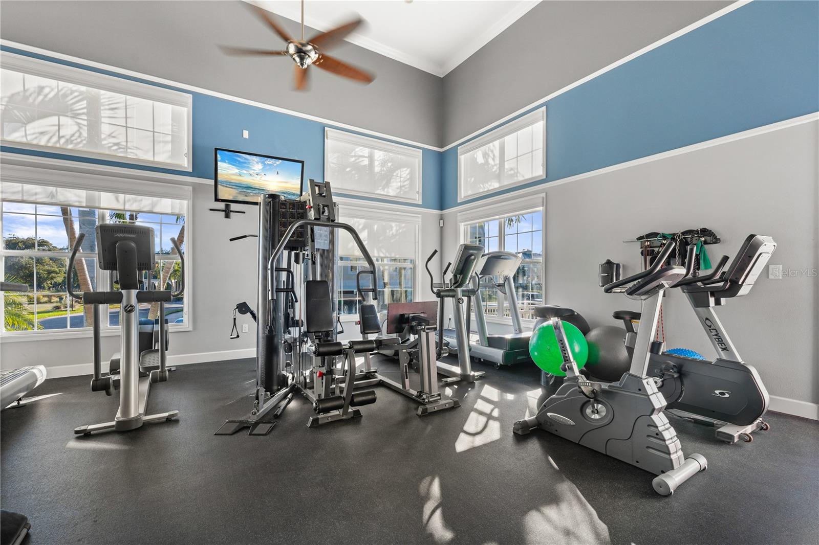 PALMA SOLA BAY CLUB PH 17B - Residential