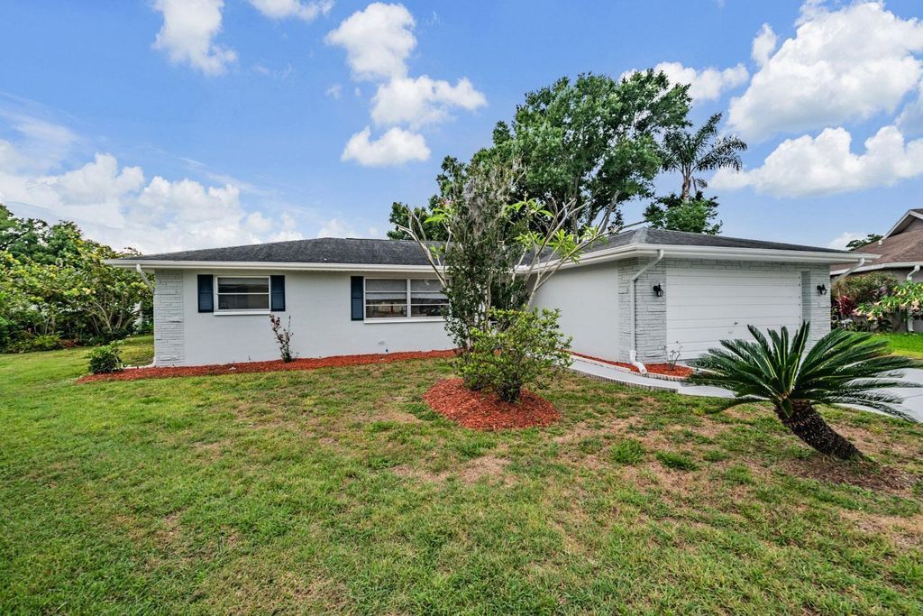 Photo of 20 Shell Circle, Palm Harbor, FL 34684 (MLS # TB8508168)