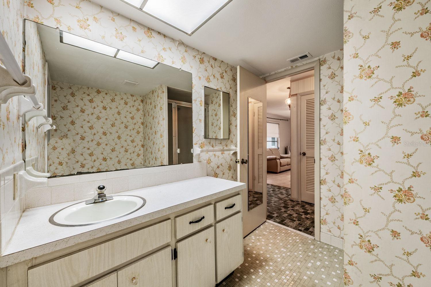 SUNSHINE ESTATES - Residential