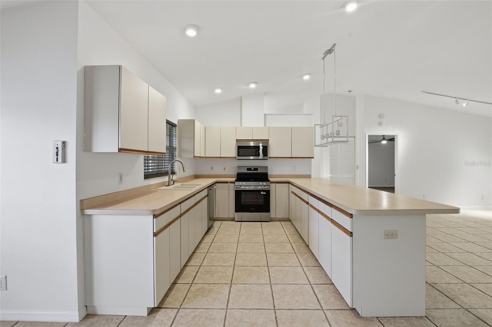 PALMS OF MANASOTA - Residential