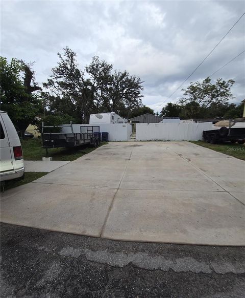 Photo of 10017 N 9th Street, Tampa, FL 33612 (MLS # TB8428445) Photo of 10017 N 9th Street, Tampa, FL 33612 (MLS # TB8428445)