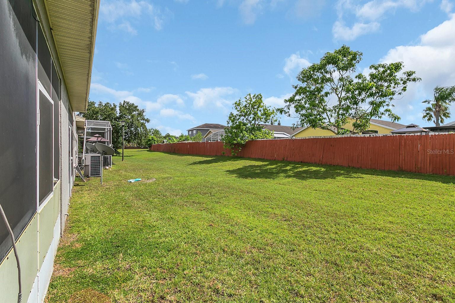 Photo 21 of 33 of 13312 SUMMERTON DRIVE townhome