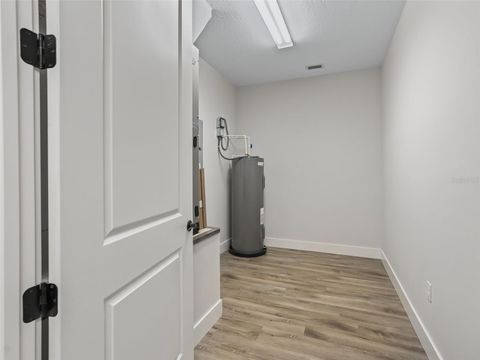 Tiny photo for 562 Dowling Circle, Lady Lake, FL 32159 (MLS # G5104366)