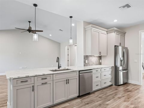 Tiny photo for 562 Dowling Circle, Lady Lake, FL 32159 (MLS # G5104366)