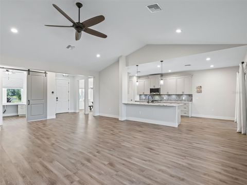 Tiny photo for 562 Dowling Circle, Lady Lake, FL 32159 (MLS # G5104366)