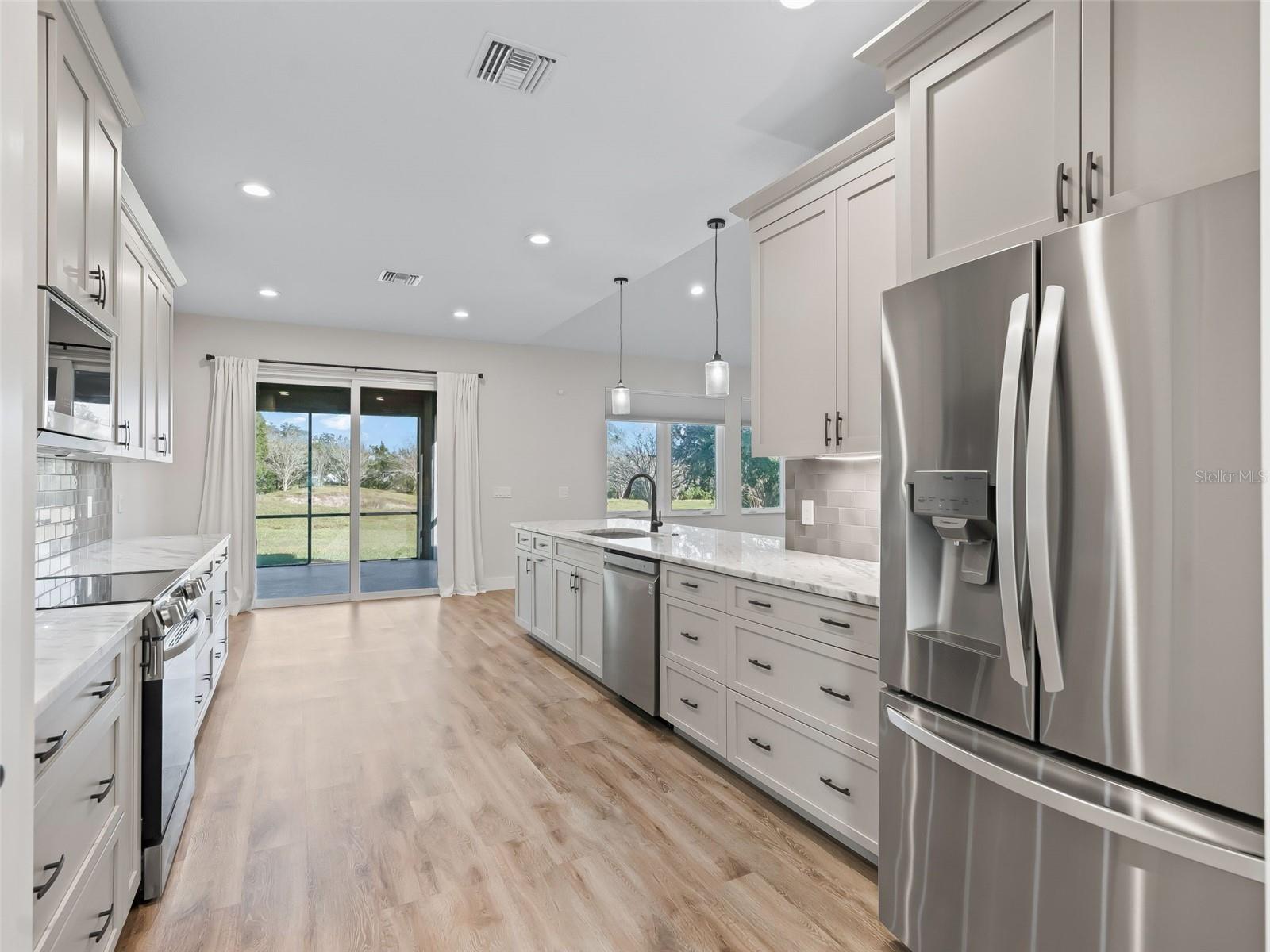 LADY LAKE LAKES PH 02 LT 01 BLK A - Residential