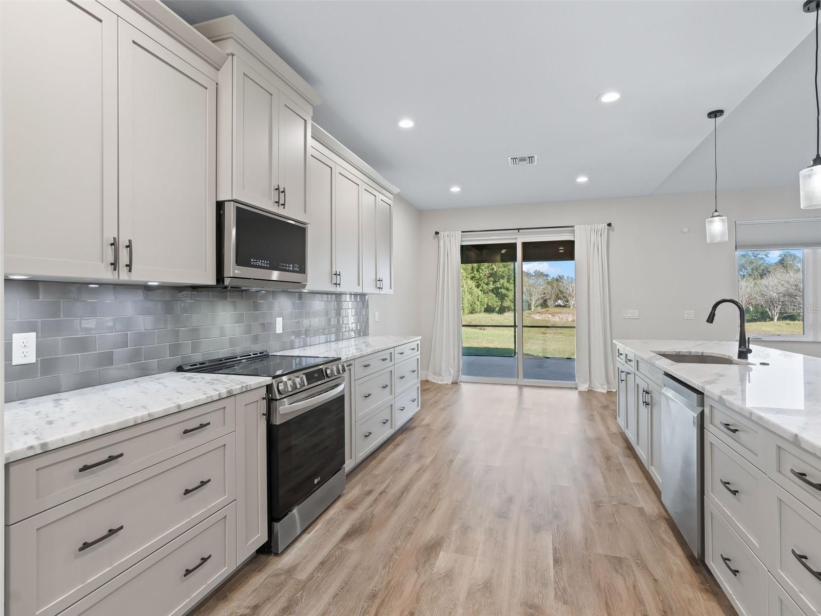 LADY LAKE LAKES PH 02 LT 01 BLK A - Residential