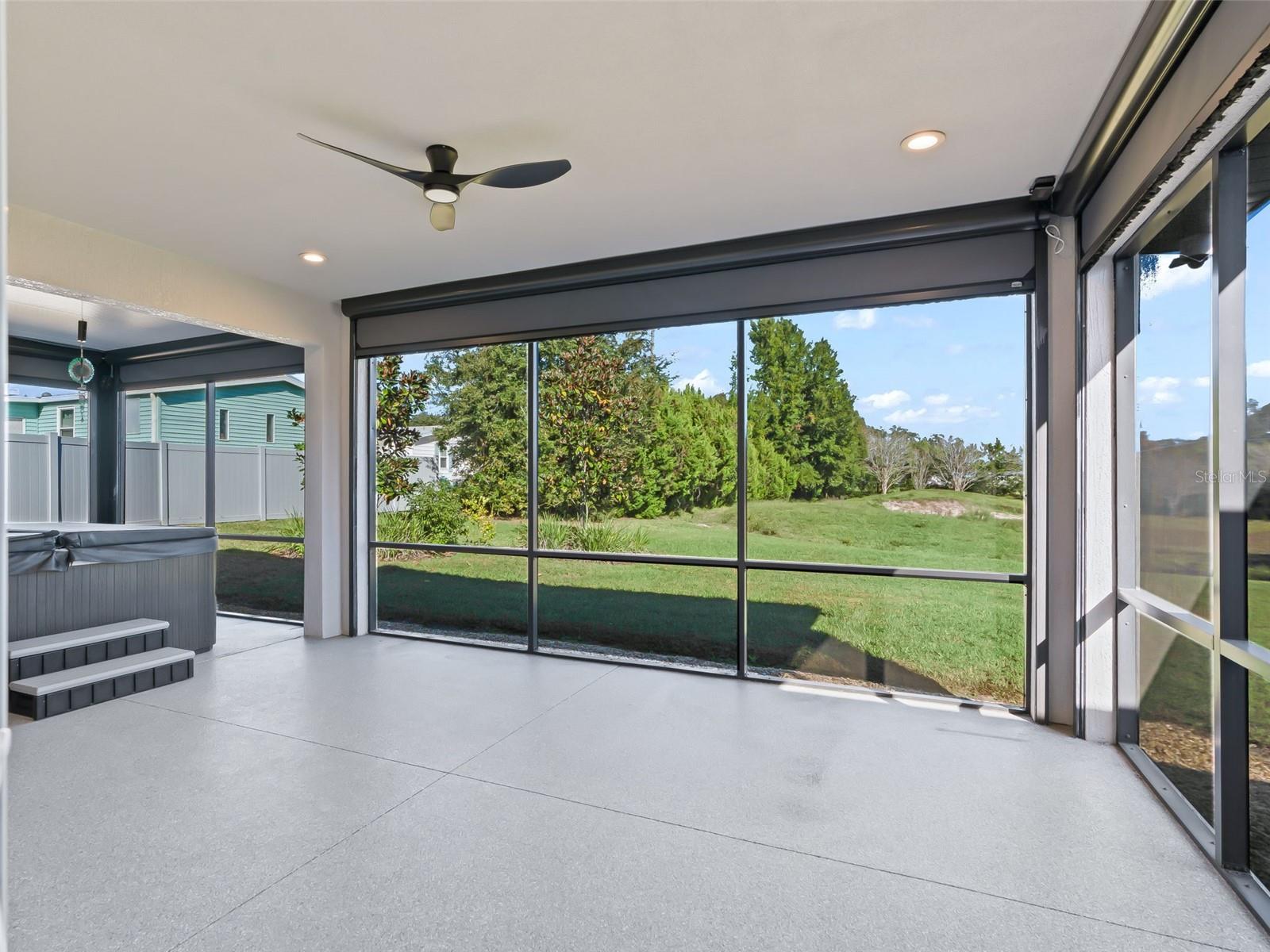 LADY LAKE LAKES PH 02 LT 01 BLK A - Residential