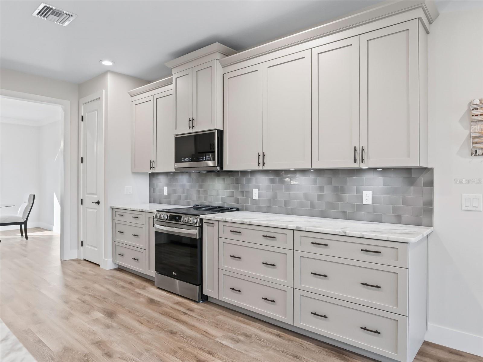 LADY LAKE LAKES PH 02 LT 01 BLK A - Residential