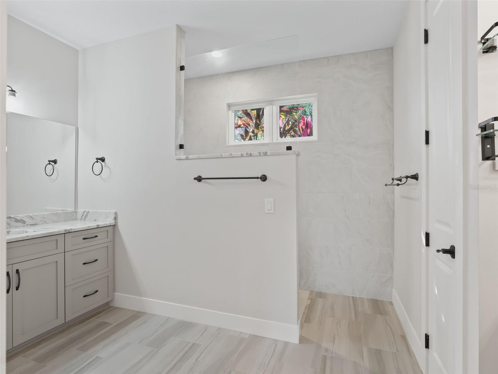 LADY LAKE LAKES PH 02 LT 01 BLK A - Residential