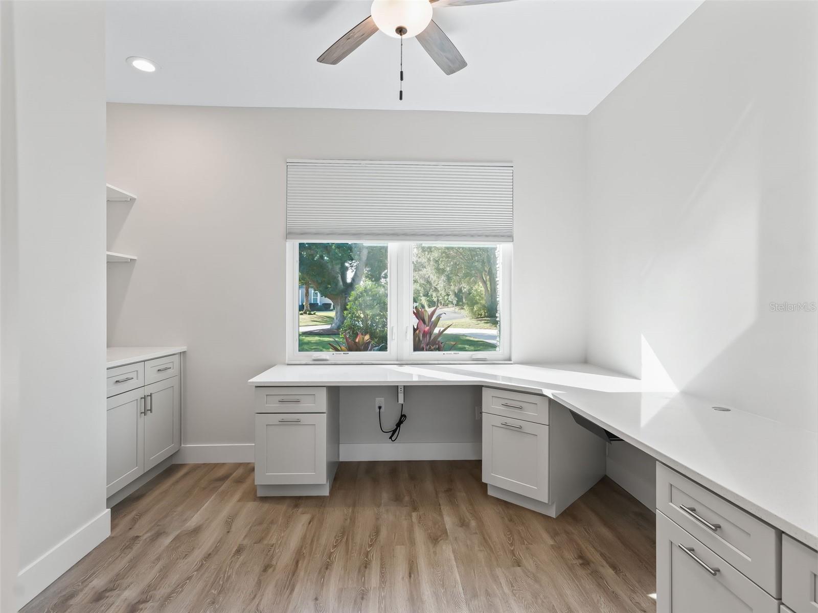 LADY LAKE LAKES PH 02 LT 01 BLK A - Residential