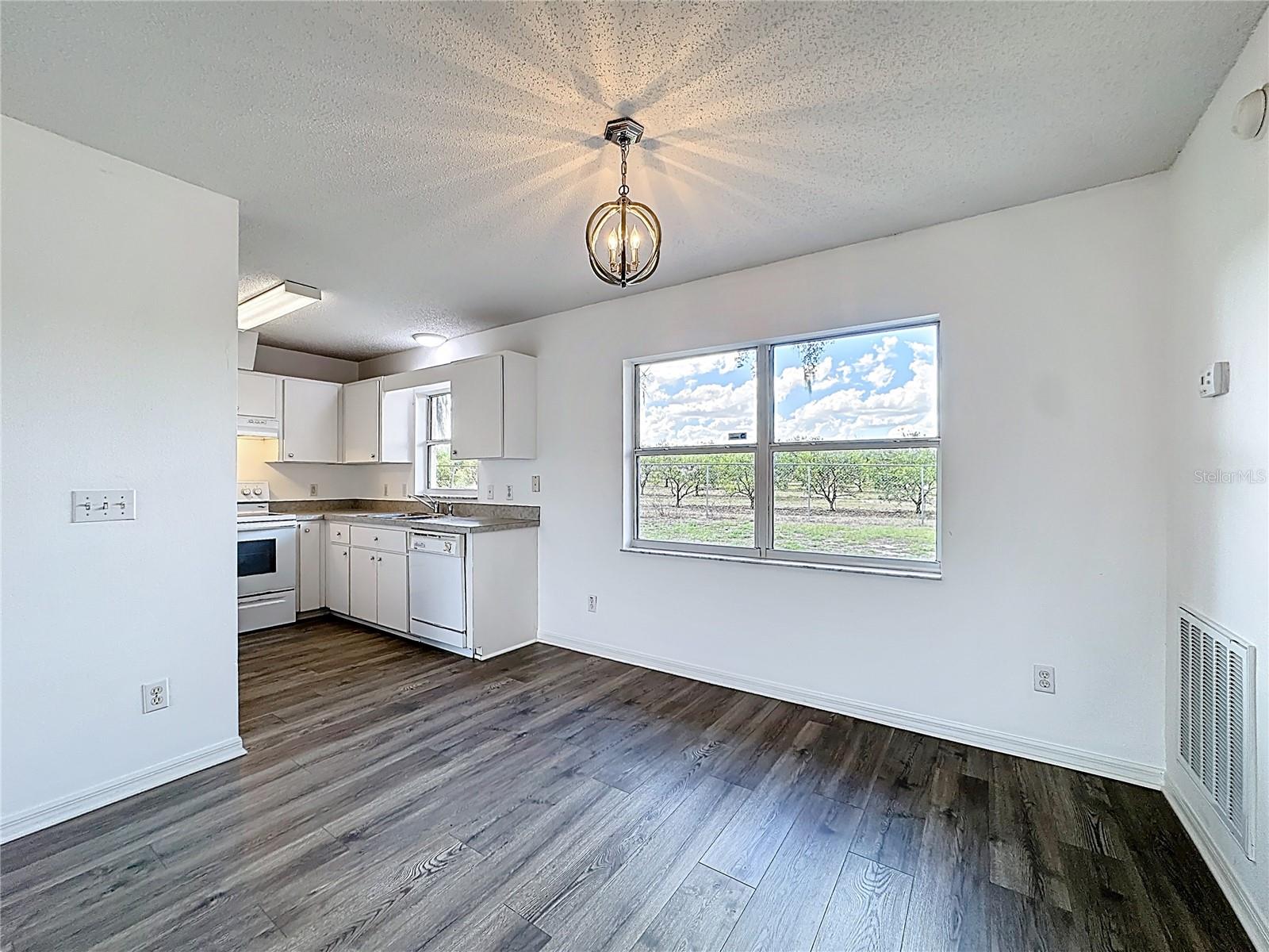 ACREAGE & UNREC - Residential