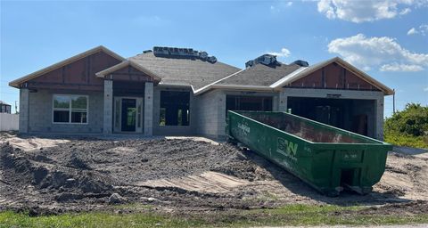 A home in PORT CHARLOTTE