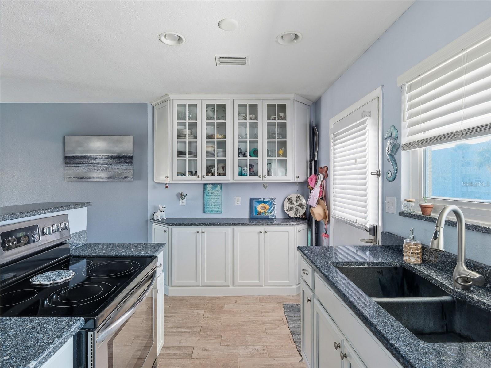 VENETIAN - Residential