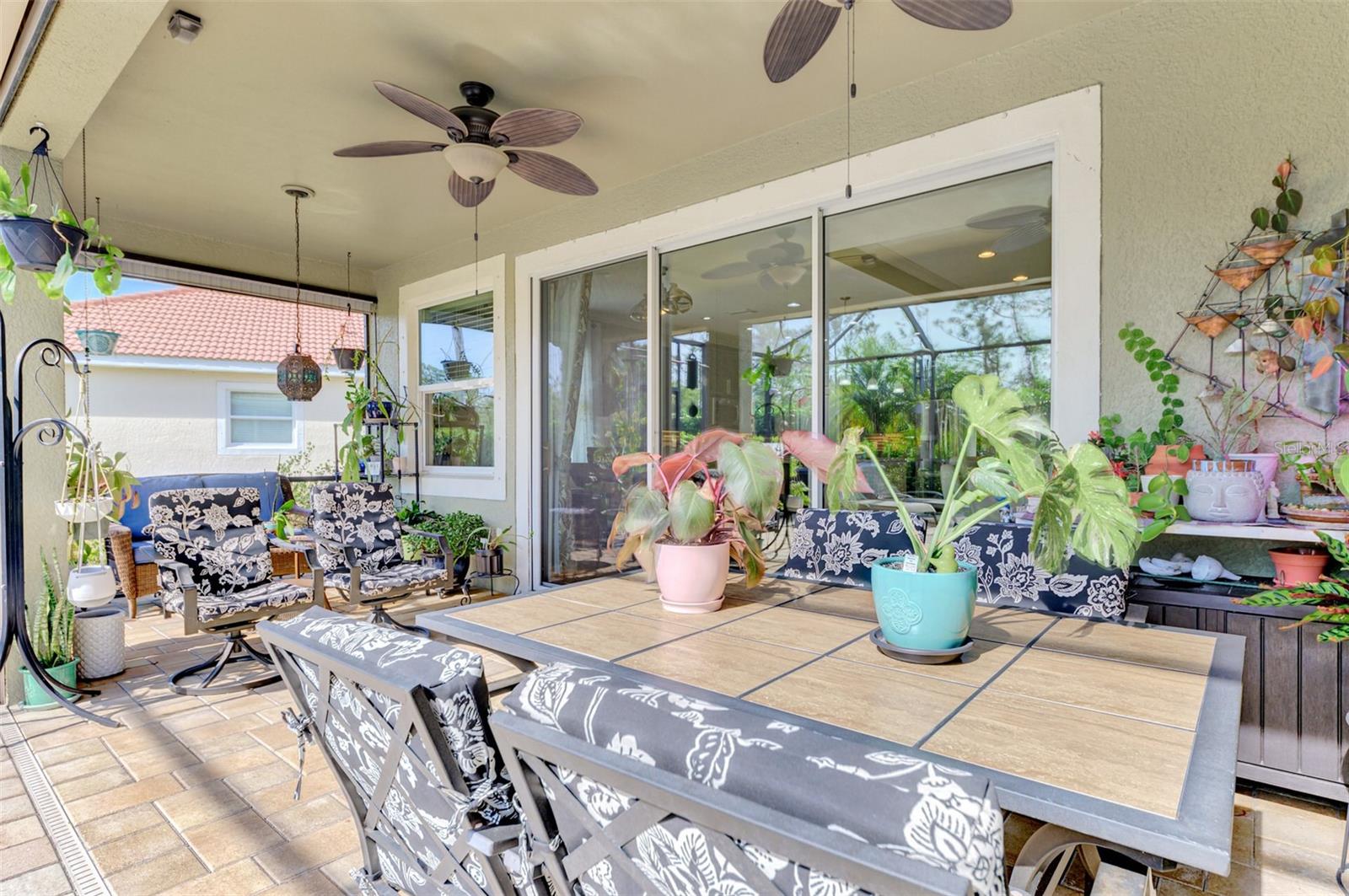 CARIBBEAN VILLAGE - Residential