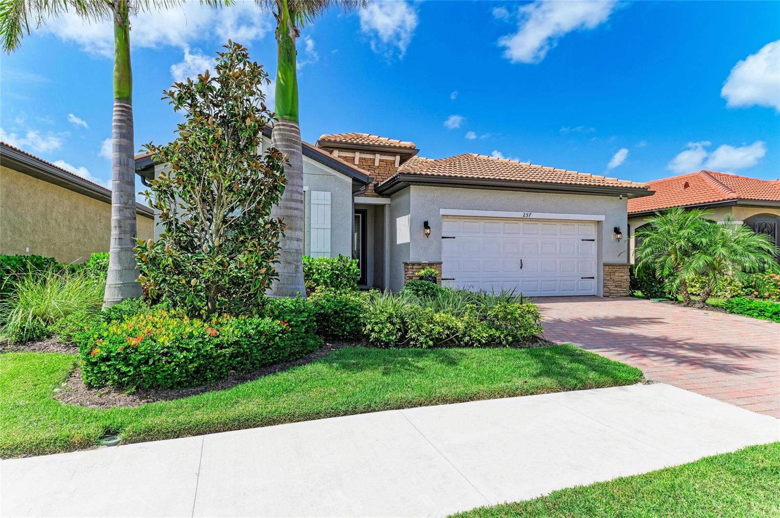 TOSCANA ISLES - Residential