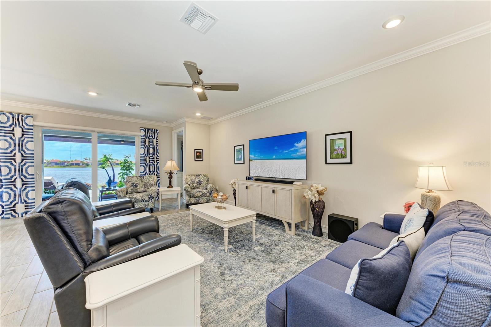 TOSCANA ISLES - Residential