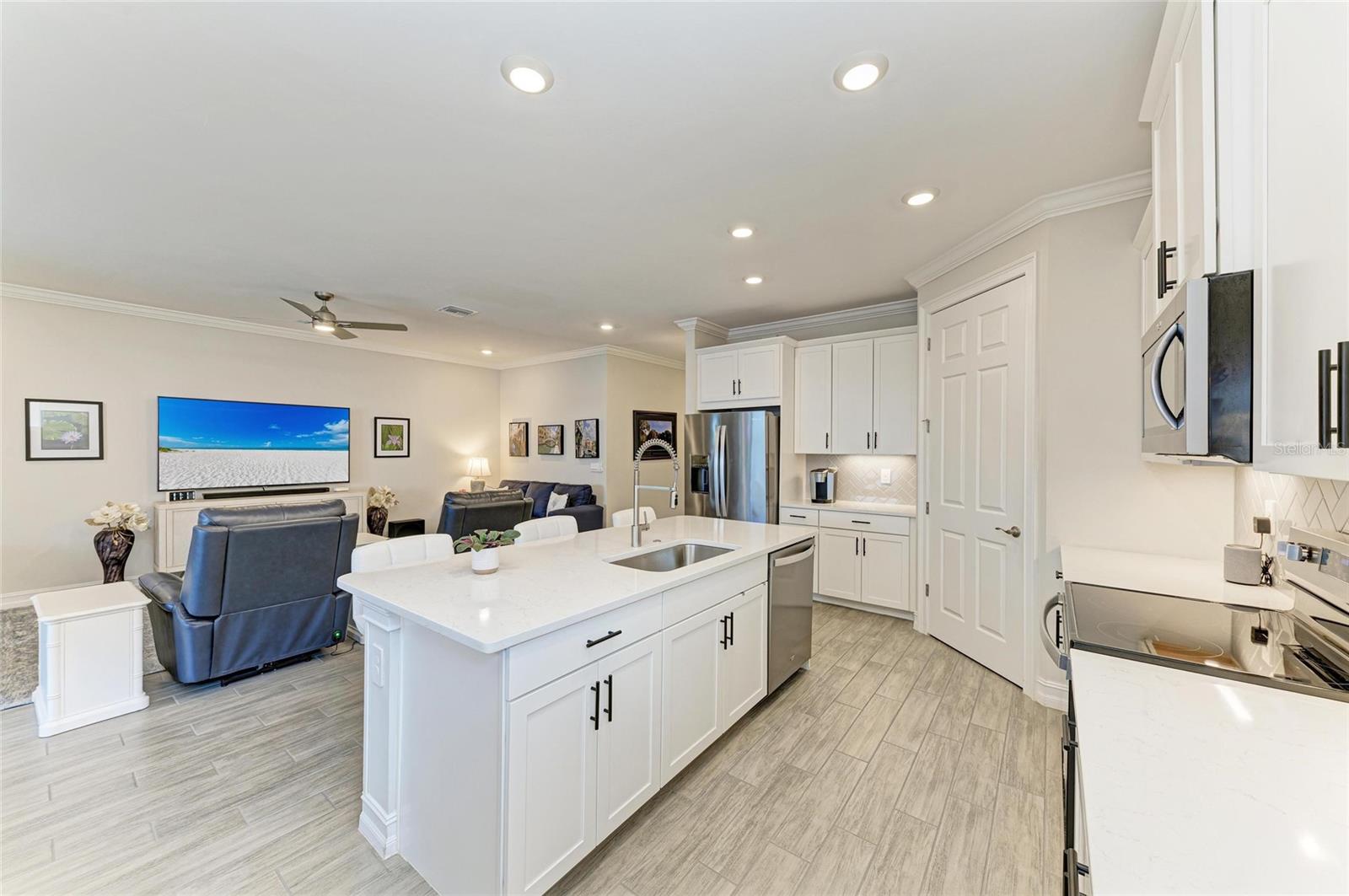 TOSCANA ISLES - Residential