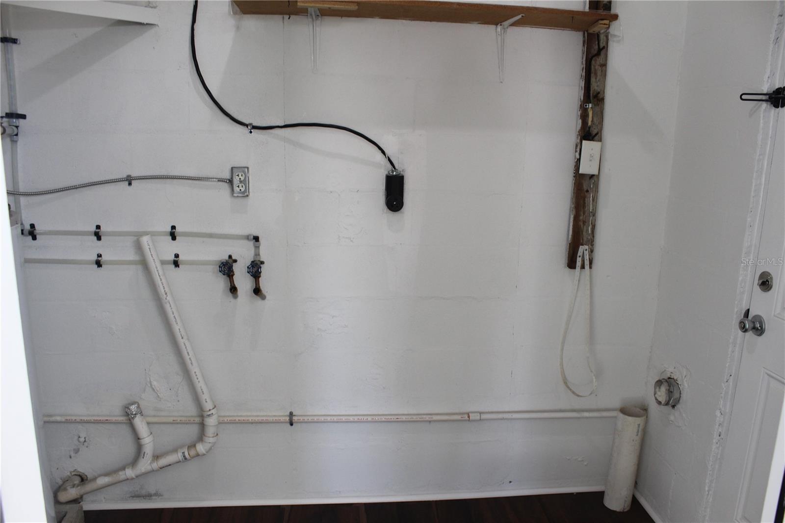 LAKE PARKER HEIGHTS SUB - Residential Lease