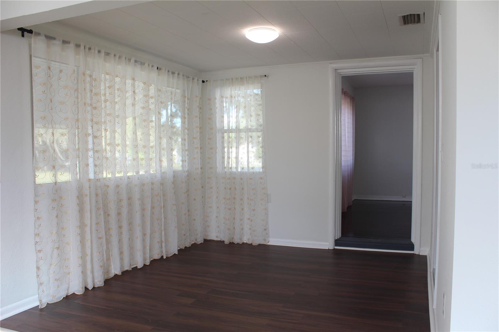 LAKE PARKER HEIGHTS SUB - Residential Lease