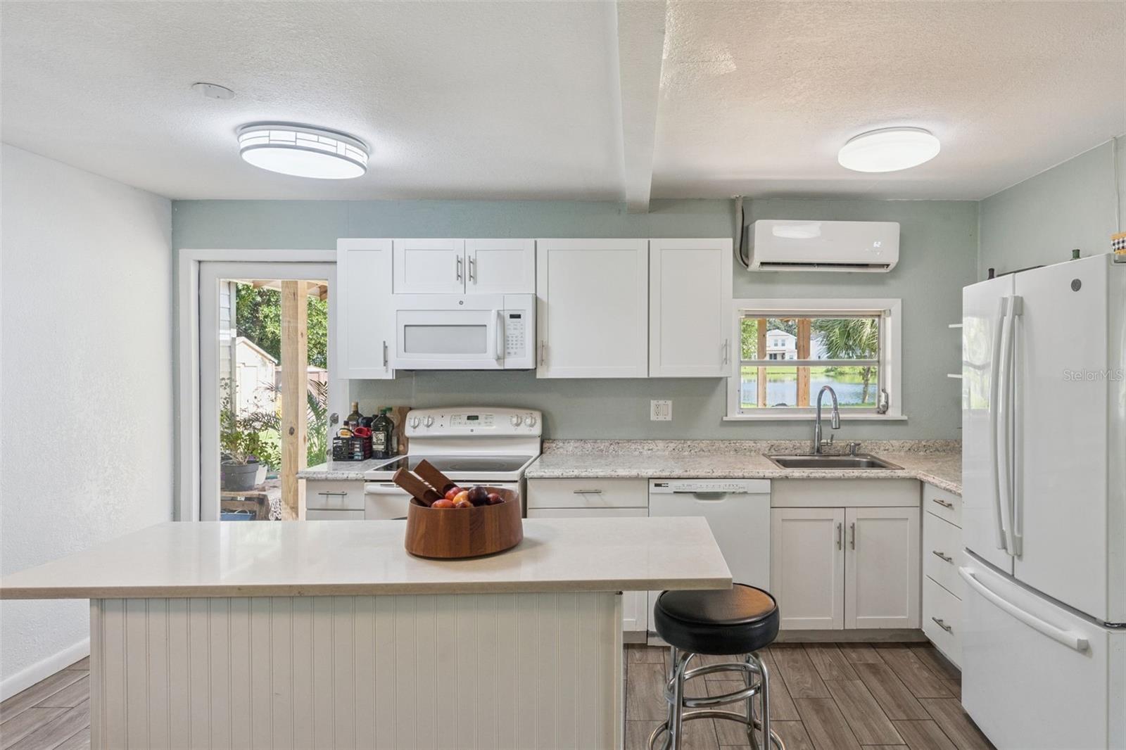 809 GRANDVIEW AVENUE