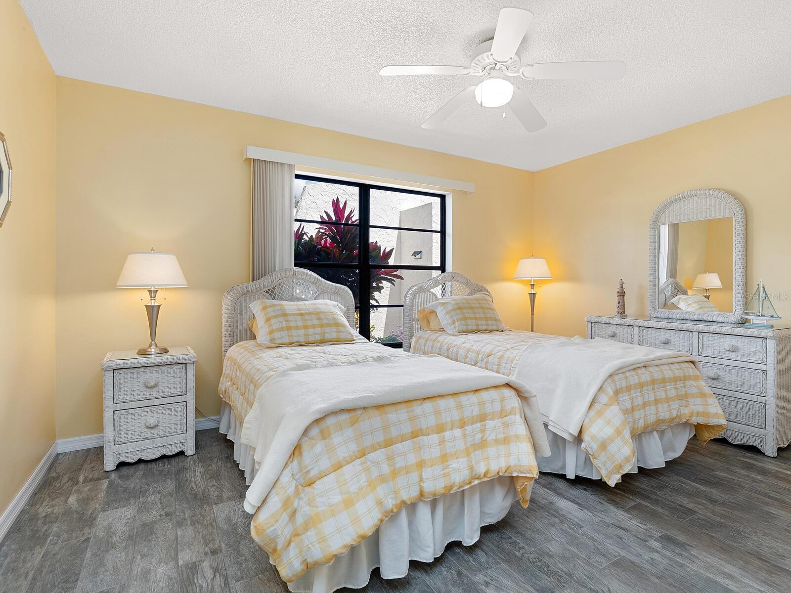 BRIARFIELD - Residential